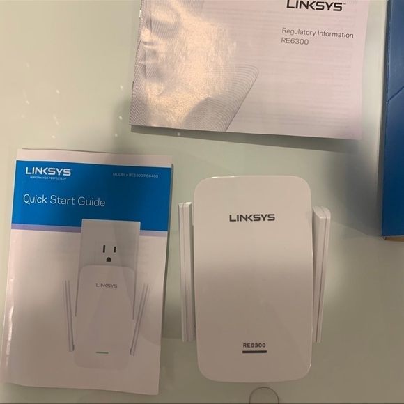 Linksys Wifi Extender - Picture 3 of 5